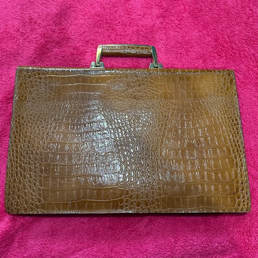 Luxurious Tan Crocodile-Embossed Men's Briefcase